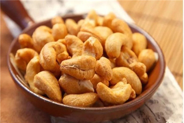 腰果生吃有毒吗,腰果生的有毒吗