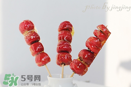 冰糖葫芦上面的纸可以吃呢,冰糖葫芦糖纸能吃吗