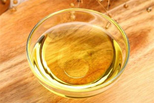 花生油凝固了还能吃吗,花生油都会凝固吗