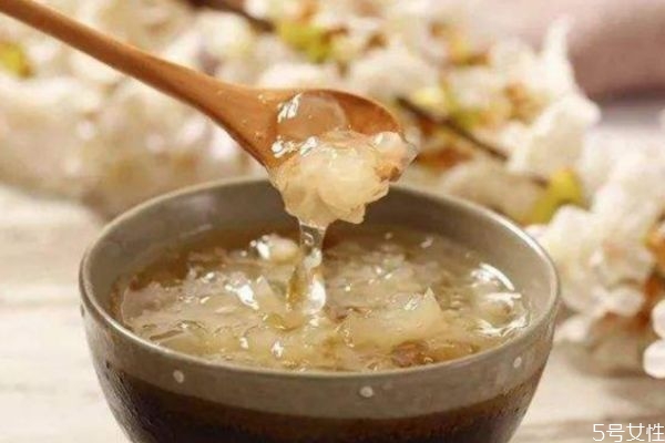 银耳炖不烂是什么原因,银耳熬不烂是怎么回事