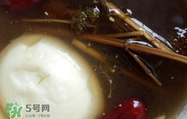 益母草煮鸡蛋月经前吃还是月经后吃,益母草来月经的时候煮鸡蛋吃可以吗?