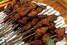 吃烧烤能喝啤酒吗,吃烧烤可以喝酒吗