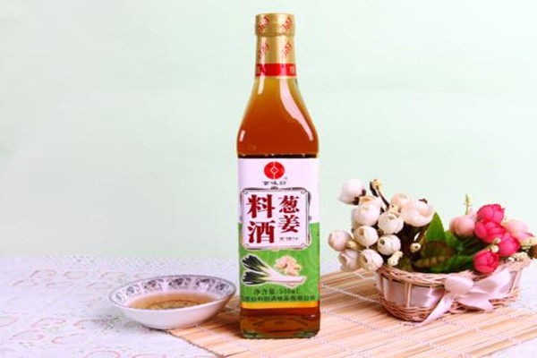 煮白肉要放料酒吗,煮肉可以放白酒吗