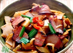 腊肉没晒干能吃吗,腊肉没晒干可以放冰箱吗