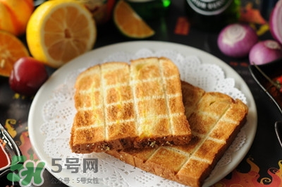 烤箱烤面包怎样烤出来的不硬,烤箱做的面包很硬