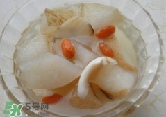 感冒可以吃百合炖雪梨吗,雪梨百合汤的功效