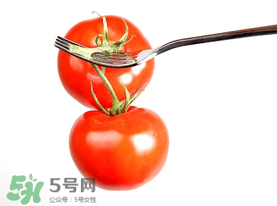 西红柿很硬还红是怎么回事,西红柿太硬是怎么回事