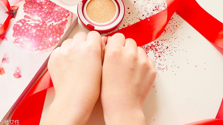 多汗症治疗有哪些方法(多汗症的治疗方法)