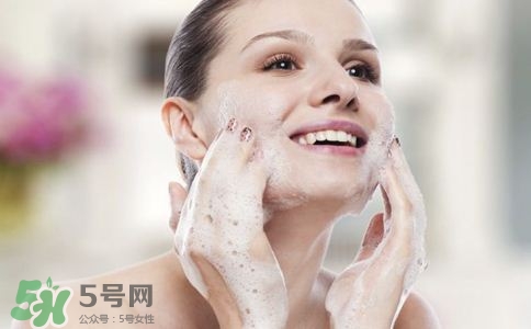 白米醋洗脸的功效和作用,洗脸用白醋好还是米醋美白效果好