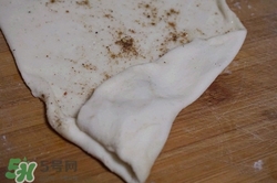 千层馅饼怎么叠,千层饼怎么折叠图解