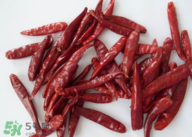 干辣椒长虫了还能吃吗,辣椒里的虫子能吃吗