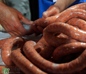 自制香肠什么时候扎孔,灌好的香肠什么时候扎孔