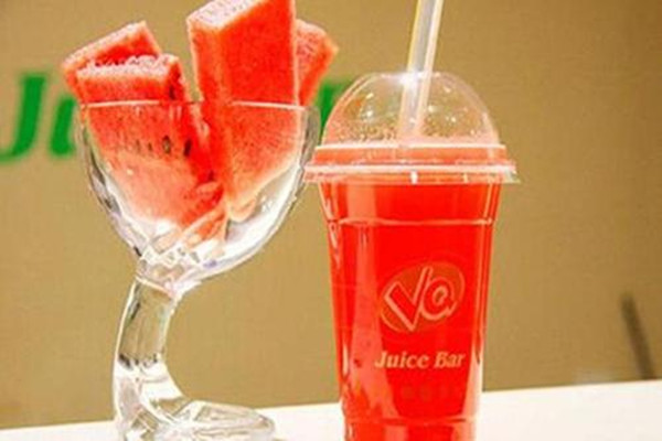 为什么睡觉醒来嘴巴特别干,晚上睡觉醒来嘴巴干苦是什么原因