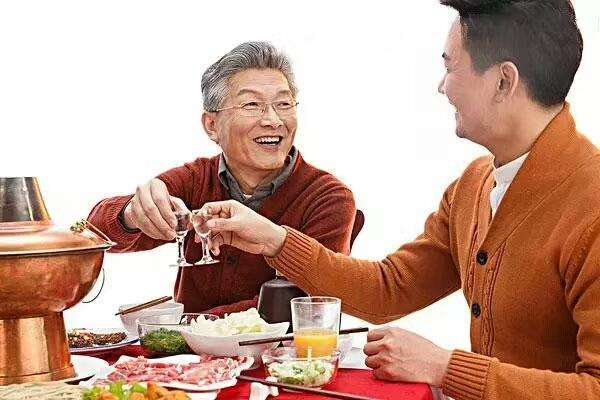 喝酒后吐血严重吗(喝酒后吐血严重吗)