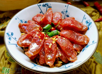 自己做的腊肠有亚硝酸盐吗,腊肠有亚硝酸盐吗?香肠有亚硝酸盐吗?