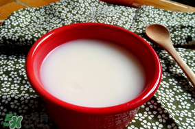 猪油不凝固能吃吗,为什么有的猪油不凝固可不可以吃