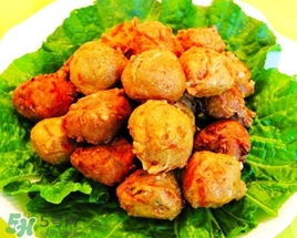 豆腐丸子怎么做不散窍门,豆腐丸子怎么做不会散