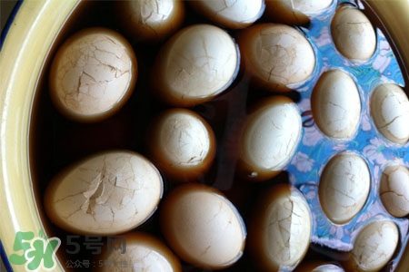 腌鸡蛋里面放白酒可以吗,腌鸡蛋放酒起什么作用