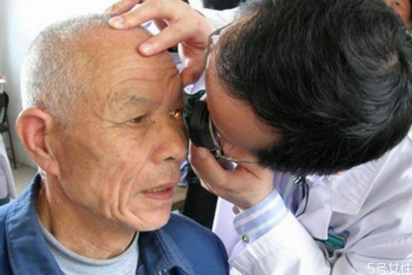 脑出血应该治疗呢(脑出血需要怎么治疗?) 脑出血应该治疗呢(脑出血需要怎么治疗?)