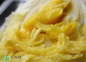 腌的酸菜不酸怎么回事,酸菜腌的不酸怎么办