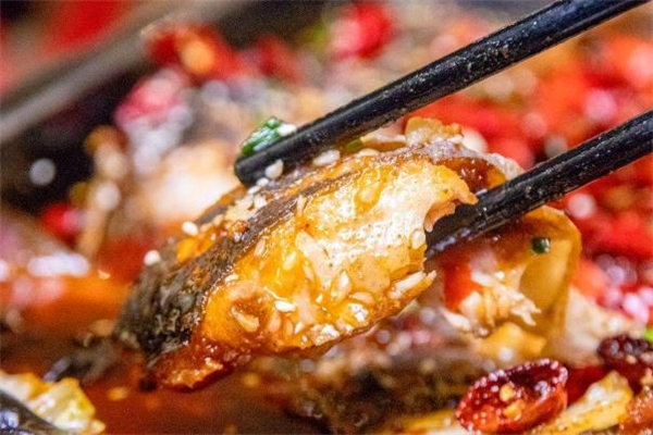 不粘锅和铁锅哪个健康(不粘锅和铁锅哪个健康)