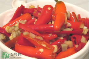 腌制的辣椒可以存放多久,腌制的辣椒怎样才能储存更久
