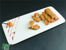 冻过的春卷怎么油炸,速冻春卷不炸要怎么做好吃