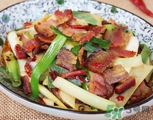 腊肉黑黑的可不可以吃,腊肉怎么发黑了