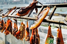 一斤猪肉可以熏多少腊肉,1斤肉熏完腊肉是多少?