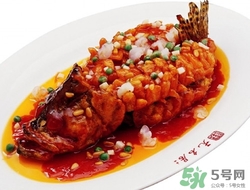 松鼠桂鱼的做法步骤,松鼠桂鱼的烹调方法是什么 松鼠桂鱼的做法步骤,松鼠桂鱼的烹调方法是什么