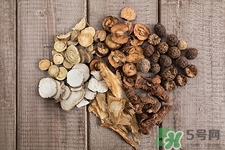 西洋参能和红枣一起泡水喝吗,西洋参和红枣能一起泡吗