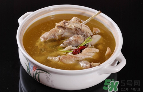 牛尾巴汤的做法和功效窍门,牛尾巴汤怎么做好吃又营养