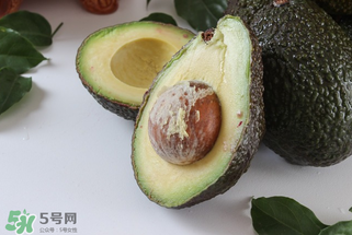 切开的牛油果不熟怎么办,牛油果切了发现没熟怎么办 切开的牛油果不熟怎么办,牛油果切了发现没熟怎么办