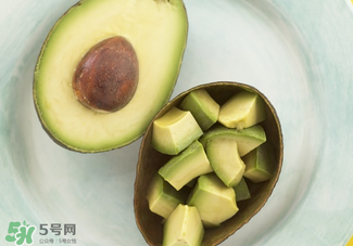 切开的牛油果怎么保存不氧化,切开的牛油果怎么保存时间长