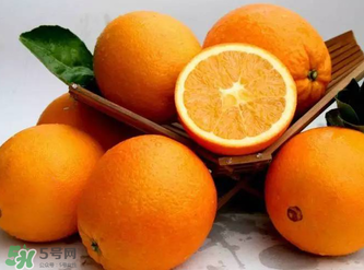 新鲜橙子可以泡水喝吗?,新鲜橙子能用开水泡着吃吗