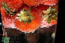 草莓放冰箱能保存多久,草莓放在冰箱里可以放多久