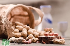 花生衣和红皮花生哪个补血小板功效好,花生衣怎么吃补血小板效果好