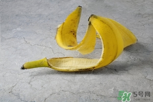 用香蕉皮泡脚的好处,香蕉皮泡脚有这么多神奇好处 用香蕉皮泡脚的好处,香蕉皮泡脚有这么多神奇好处