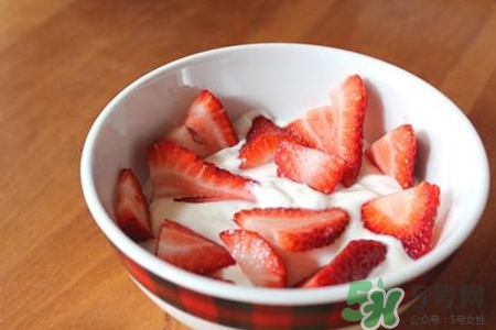 母乳可以做酸奶吗,母乳可以喝酸奶吗