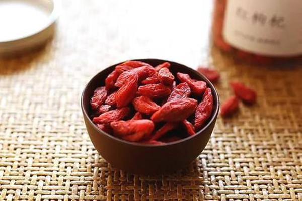 男的枸杞吃多了会怎样,枸杞吃了有什么功效和作用