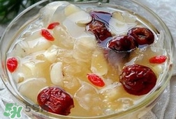 银耳莲子汤的做法和功效和作用,银耳莲子汤有什么功效