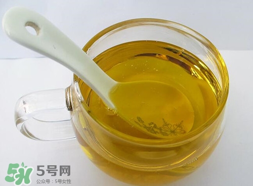 宝宝吃玉米油好吗,婴儿可以吃玉米油和菜籽油吗 宝宝吃玉米油好吗,婴儿可以吃玉米油和菜籽油吗