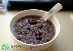 经期可以吃黑豆粥吗,月经期可以吃黑豆黑米粥吗 经期可以吃黑豆粥吗,月经期可以吃黑豆黑米粥吗