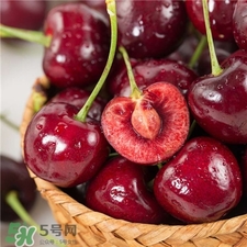 牛奶和车厘子可以一起吃吗,车厘子和牛奶可以一起吃会怎么样 牛奶和车厘子可以一起吃吗,车厘子和牛奶可以一起吃会怎么样