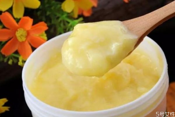 蜂王浆的功效和作用,蜂王浆的作用和功效以及怎么吃