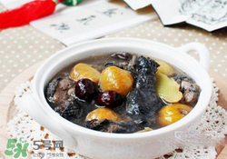 乌鸡汤可以调理月经吗,月经少可以吃乌鸡白凤丸调理吗