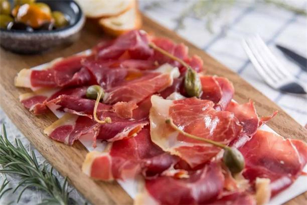 西班牙火腿是什么动物的腿舟山,西班牙的火腿是什么动物的