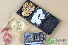 女人冬天吃阿胶糕的好处,冬天吃阿胶糕的好处和坏处