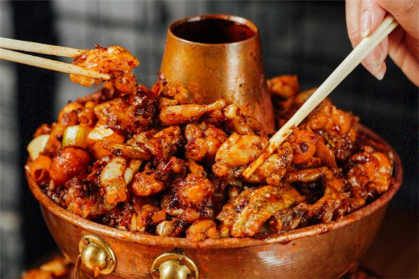 带皮牛蛙的做法,牛蛙皮怎么做才可以吃