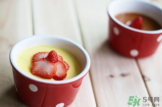 布丁是什么做的,做布丁需要什么材料 布丁是什么做的,做布丁需要什么材料